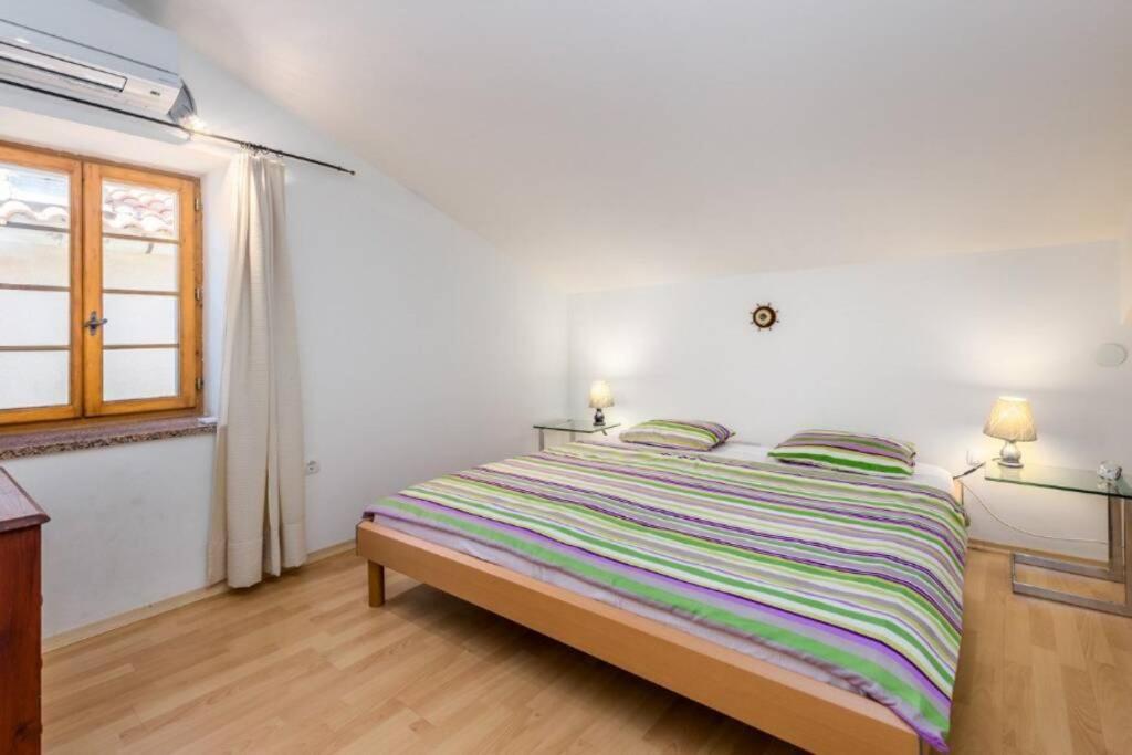 Ferienwohnung Tin 2 Vrbnik Exterior foto